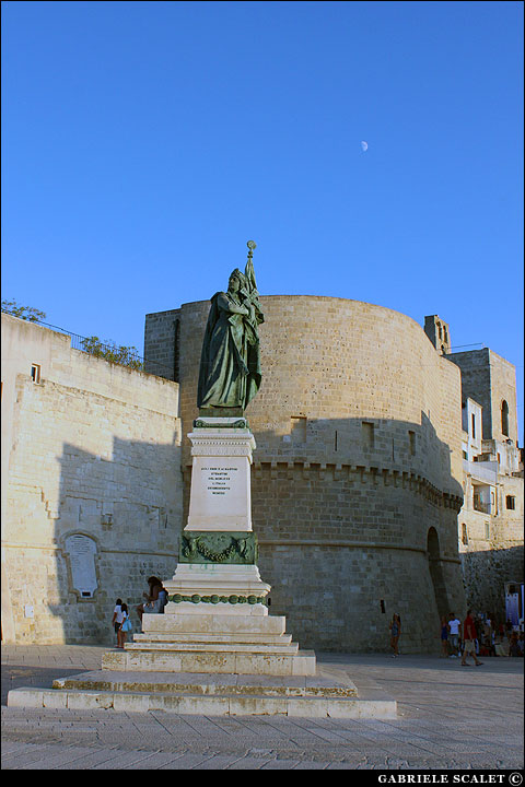 Piazza Otranto