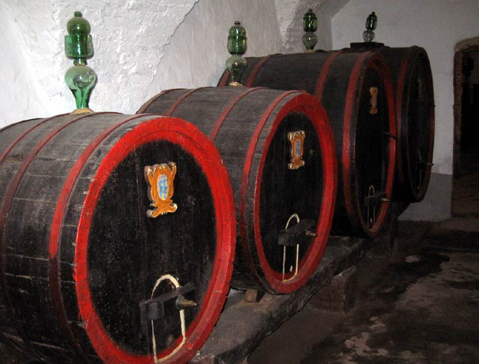 botti di vino Montepulciano